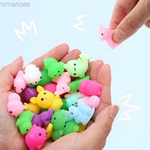 Zabawa dekompresyjna 20pcs super mini mochi Squishy Toys Kawaii Cute Cool Squishies Animals Mulk Fidget Toys Favours for Kids Boys Girls Prezenty D240424