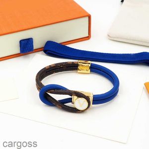 Luxury Designer Jewelry Bracelet Presbyopia Leather Bracelets Fashion for Men Women Elegant Bangle Z34L