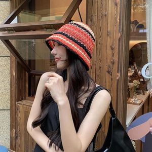 Berets Retro Hollow Flower Handmade Knitted Hat Color Woven Bucket Hats Striped Fisherman's Handwoven Beach Vacation