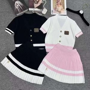 Spring womens set designer skirt sets letter embroidery V-neck knitted cardigan coat high-waisted pleated Skirt college style suit women two-piece Asian size