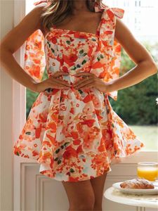 Sukienki zwyczajne Chronstyle Kobiety bez rękawów pasek mini sukienka kwiatowy nadruk bez pleców szczupłowy linia na letnią plażę żeńska vestido 2024