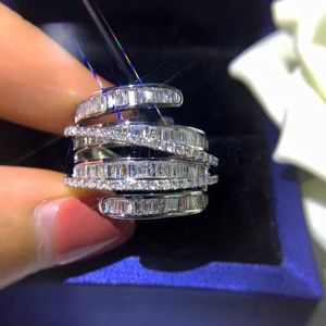 Anelli di banda 925 Atmosfera di lusso Silver Atmosfera linee geometriche piene di accessori per cocktail femminili di zircone Accessori di fascia alta H240425