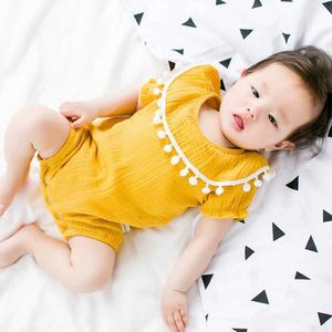 Rompers Baby Bodysuits Summer Soft Cotton Tassel Rompers Boys Girls Short Sleeved Solid Onepiece Clothes Newborn Clothes 0-24M H240425