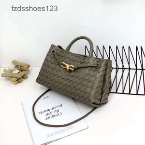 Bottgs Women New Girl Bags Leather High-End Bage East/West Shourdeld One Woven Venetas with Andiamo Handheld Crossbody Underarm Designer Large Bucket48CQ