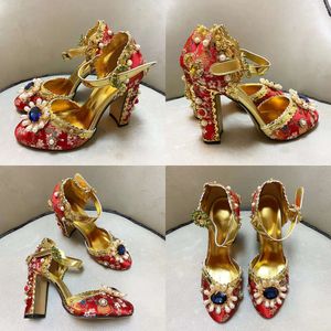 Ny 2022 Ladies Diamond Pearl Embroider Chunky High Heel Dress Shoes Women Round Toe European American Palace Red Buckle Wedding Party Mix Color Original kvalitet