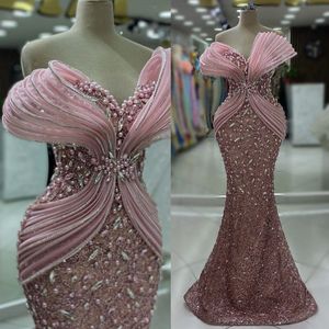 2024 Plus Size Dustyrorose Prom -klänningar för svarta kvinnor promenad illusion pärlstav spetspärlor strass dekorerad födelsedagsfest klänning andra mottagning klänning am780