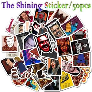 50pcs Der Shining Horror Movie Aufkleber für coole Laptop -Skateboard -Motorrad -Kühlschrank -Aufkleber klassische Modestil Graffiti -Aufkleber Autoabziehbilder