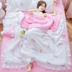 Set di biancheria da letto Summer Quilted coperta sottile con pipistrello da letto per la trapunta di ariate