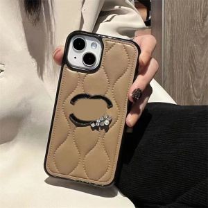 رسائل Rhinestone Phonecase for Women Designer Phone Case Leather Leather Factions for iPhone 15 Pro Max 14 13 12 11 5 Colorsproof Cover -5