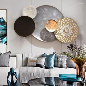 Decorative Figurines Luxury Iron Round Plaque Home Decor Living Room Background Wall Hanging Sticker Mural Craft Nordic Style