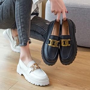 Scarpe casual 2024 Falti femminili femminili Celette di grandi dimensioni 42 Mocassini di design di lusso pompe eleganti