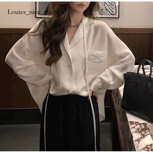 Loeweee Shirt Loewew Lowew Top Loose Blouses Long Shirts Anagram Silk and Satin Classic Summer New Paris Casual Long Sleeve Tops Femme Pocket Letter Embroidery 590