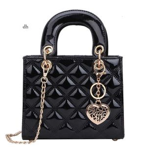 Brand Tote Bag 2024 Fashion New High Quality Patent Leather Women's Designer Handbag Lingge Chain Shoulder Messenger Bag 80