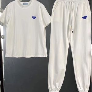 Mans Tracksuits Tech Set Designer Tracksuit短袖と長いズボン2ピースレディースクイック乾燥と通気性のあるスポーツウェアバスケットボールTシャツジョガー