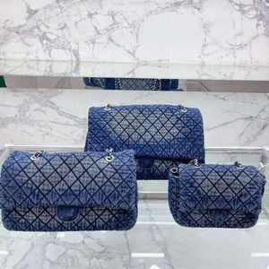 Classic Denim Blue CC Flap Bag Luxury Shopping Designer Womens Handbag Crossbody Tote Shoulder Vintage Brodery Chain Crossbody ShoulderLuxury