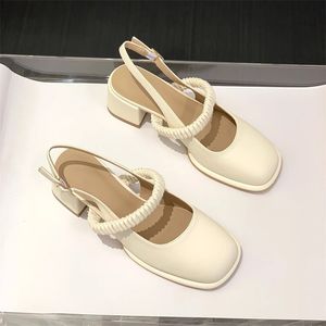 2024 여름 요정 스타일 Baotou Sandals 두꺼운 힐 스퀘어 헤드 레트로 하이힐 Gai