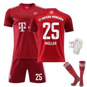 サッカージャージーメンズトラックスーツ2122バイエルンミュンヘンホームジャージーレッドサイズ9 lewandowski 25マラー大人の子供用サッカーセット