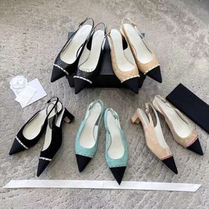 مصمم Slingback for Women Cainted سلسلة عالية من الربيع والصيف في منتصف الكعب الصنادل الفاخرة الفاخرة 100 ٪ من الجلد الأصلي EU35-41