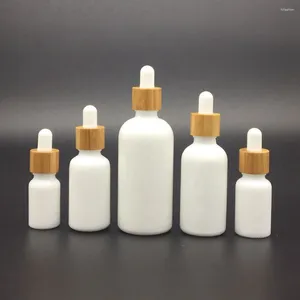 Storage Bottles Wholesale Customized White Porcelain Round Shoulder Dropper Bottle With Bamboo Lid Cap Essential Oil Perfumes Cosmetic