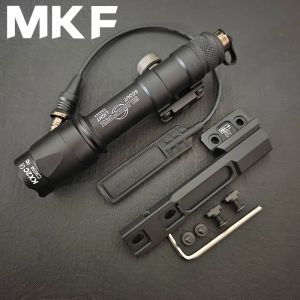 Luci Surefir M300 Flashlight M600 Mini Arma Scout Light Tactical Tactical Outdoor Fucile Airsorta Accessori per pistole armi da pistola adattate Picatinny