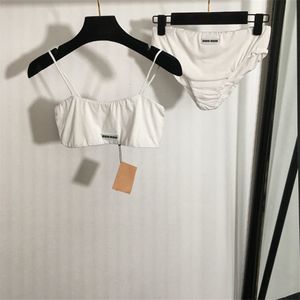 Letter Women Lingerie Luxury Bra Brief Set Designer White Black Underwear Sporty Tank Tops Brief Sexy Sleeveless Tracksuit Wirefree Lingeries