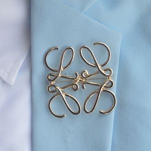 2024 Spring Summer Classic Projektant broszki Pins for Women Men Luksusowe l litery geometria złota retro vintage puste ofiara drzew drzewa pinowcze broszka akcesoria biżuterii