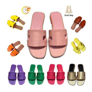 Women's Home Slippers Designer Sandals Yellow Bottom Anti slip Slippers Fashion Outdoor Slippers Women's Genuine Leather Rubber Flat Sandals Summer Beach Shoes