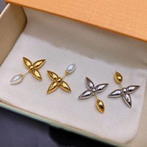 2022 Fashion Luxury Designer Jewelry Stud Women Earring Letterörhängen Copper Gold Plated Elegant Wing Charm Earrings New Style W286s