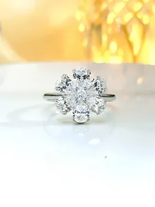 Klusterringar Desire 925 Sterling Silver Flower Artificial White Diamond Ring Set med höga koldiamanter mångsidig och söt stil