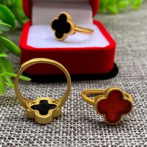Ringos de designer famosos para os amantes Red Chalcedony Clover Ring Silver Inclaid Gold Black Live com Vnain comum