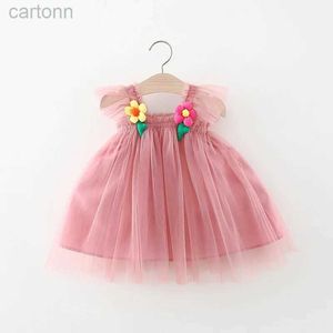 Flickans klänningar sommar baby flicka ny mesh klänning blomma hängande älva klänning 0-3 år gammal nyfödd prinsessklänning D240425