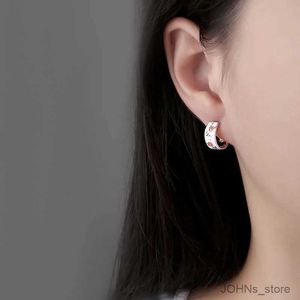 Stud New Fashion Silver Color Tulip Hoop Earrings for Women Elegant Sweet Enamel Dropping Oil Flower Huggies Ear Buckle Jewelry