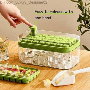 Glassverktyg 32 Mesh Silicone Ice Tray Gjutning med Lock Shovel Storage Box One Click Ice Maker DIY Whisky Cocktail Tool Q240425