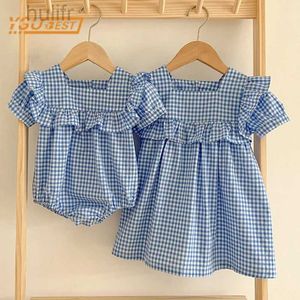 Rompers Newborn Toddler Baby Girls Grid Jumpsuit Summer Sweet Baby Girls Short Sleeve Kids Princess Dress Girls Sister Clothes d240425