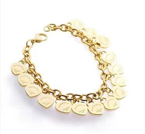 Hochwertige Trendmarke Titanium Stahlarmband 18K Gold Rose Silber Herzförmiges Armband für Freunde Party und Modepaar Geschenk