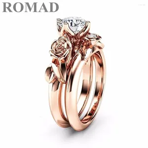 Com pedras laterais Romad 2024 2 Round Austrian Austrian Crystal Set Jewelry Jewelry Zirconia Rose Flower Wedding Rings for Women Bling dedo