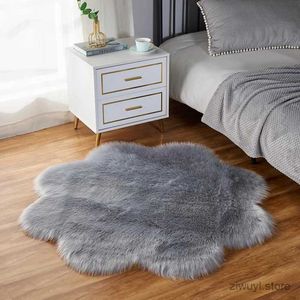 Carpets Luxury Imitation Sheepskin Carpets Petal-shaped White Fluffy Plush Area Rug Artificial Wool Fur Girls Room Decoration Cushion
