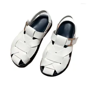 Buty swobodne moda tkana rzymska kobieta sandał zamknięte palce puste buty plażowe zamsz skórzany pasek klamry projektant letnich sandalii