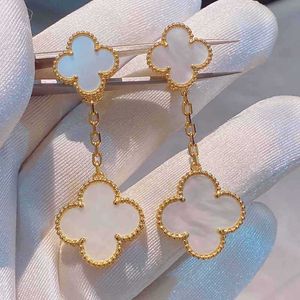 2024 Classic Four Leaf Clover Necklaces Pendants Fanjia 925 Silver Plated Double Flower Earrings with Natural White Fritillaria Light Luxury and Hot Selling for Wo