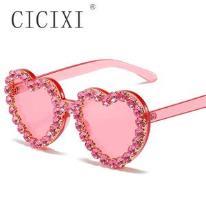 Sunglasses JNPCXI Retro Pink Heart Diamond Sunglasses for Womens New Luxury Brand Diamond Sunglasses for Womens Retro Hip Hop Cool Glasses J240423