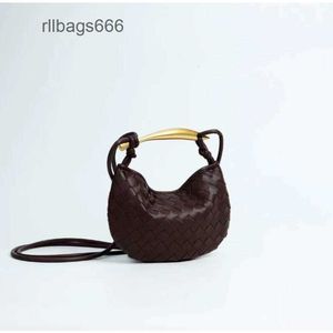 Çantalar Crossbody Luxury Lady Weave Büyük Çanta Tasarımcısı Hafif Lady Purse Bilek Bottegss Omuz Omuz Üst düzey Küçük Klasik Yüksek Venata Tek Sardun