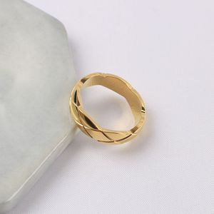 Męski pierścionek z diamentami z diamentami w 18 -karatowym złotym pierścienie moda unisex luksusowy pierścionek Love South American Celtic Classic Unisex Ghost Designer Pierścienie biżuterii