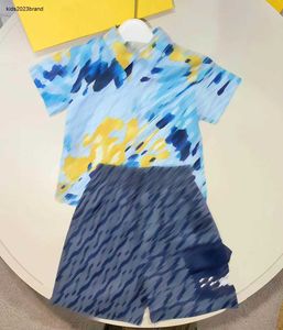 Nuovo Designer Designer vestiti per ragazzi Set da camicia per bambini Dimensioni 110-160 cm Shirt in stile vacanza e stampa completa di lettere Logo Shorts 24pril