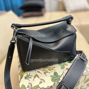 Loe Bag Buzzer Designer Bags Lady Spain 24 см унисекс ручной работы поперечного кузова на плече