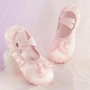 Sapatos de dança Sapatos infantis Ballet Soled Soled Soled Dança Princesa Cetim Treinamento de Borboleta Bordada