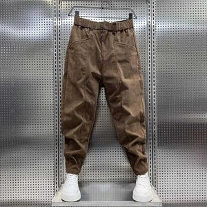 メンズパンツメンズ衣類秋の冬の新しいトレンド太いカジュアルパンツhomme khaki baggy haren pants corduroyパンツオールマッチポケットズボンD240425