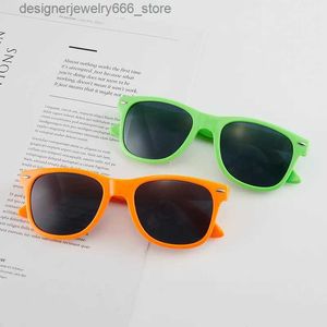 Sonnenbrille 2024 Modemenschen und Frauenfarben Sonnenbrille Mi Nail Ink Gläser Supermarkt Geschenke Trendy Brille Q240425