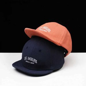 Boll Caps Fashionable Alphabet broderade kvinnors basebollhatt par sport visir back knapp sun hatt mens unisex ungdom hip hop hatt q240425