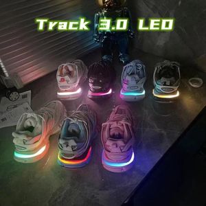 2024 fashion LED Track 3 3.0 Sneaker for men women shoes track runner led lighted gomma leather Grey Trainer Nylon Printed Platform Sneakers Light tracks size 45