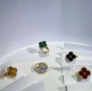 High-end Luxury Ring Vancllef Boutique Fashion V-Gold High Edition Clover Womens Natural Beimu Agate Thick Plated 18K Gold Lucky Flower